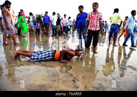 Chhath Pujia su beack Juhu di Mumbai. Foto Stock