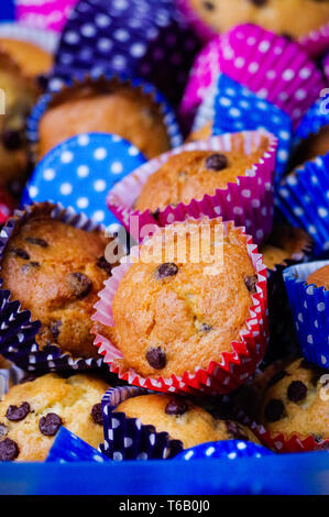 Più colorato decorato graziosamente muffin fatti in casa Torte Foto Stock