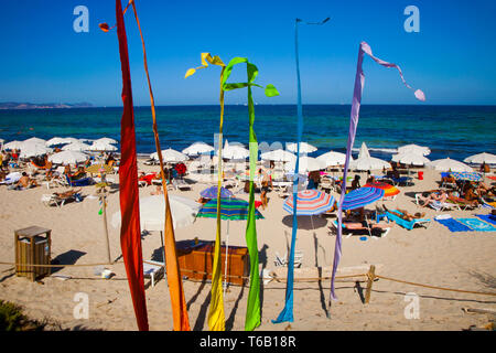 Chiringay ristorante. Es Cavallet spiaggia. Ibiza. Isole Baleari. Spagna. Foto Stock