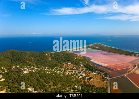 Ses Salines spiaggia e salina. Ibiza. Isole Baleari. Spagna. Foto Stock