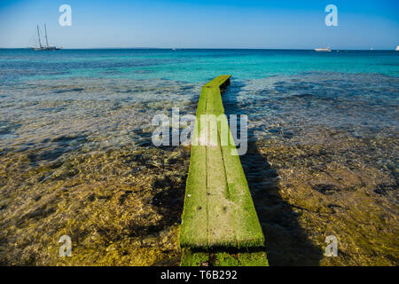 Ses Salines spiaggia. Sant Josep de sa Talaia. Isola di Ibiza. Le Baleari. Isole. Spagna Foto Stock