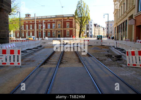 Sito in costruzione per la ricostruzione del tram nella città di Görlitz Foto Stock