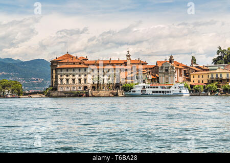 Panorama di Isola Bella sul lago Maggiore, Italia Foto Stock