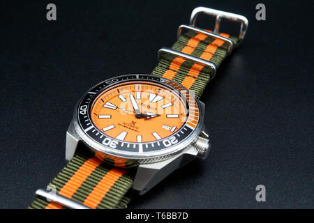 Samurai seiko diver orologio con quadrante arancione Foto Stock