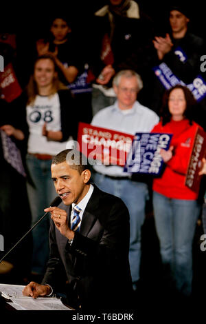 Speranzoso presidenziale Barack Obama (D) che parla al Manchester Palace Theatre. Foto Stock