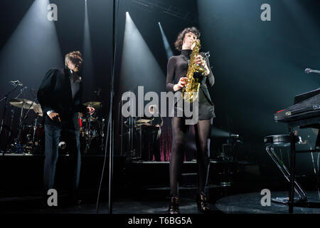 Danimarca, Roskilde - 17 giugno 2018. Musicista Jorja Chalmers suona dal vivo con la cantante inglese e cantautore Bryan Ferry a Roskilde Kongrescenter a Roskilde. (Photo credit: Gonzales foto - Bo Kallberg). Foto Stock