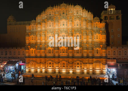 Vista notturna di Hawa Mahal di Jaipur India Rajasthan Foto Stock