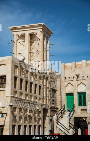 Torre eolica al Souk Waqif, Doha, Qatar Foto Stock