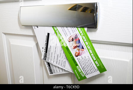 Schede di polling per il consiglio locale di Brighton e Hove City Council elezioni per Queens Park ward con il foglietto dal Partito Verde 2019 Foto Stock