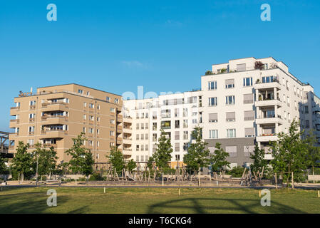 Area di sviluppo di moderni multi-case famiglia visto a Berlino, Germania Foto Stock