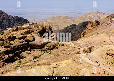 Bellissimo paesaggio intorno a Petra cittã archeologica, Giordania. Foto Stock