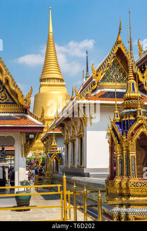 Phra Sri Rattana Chedi in Sri Lanka style Foto Stock