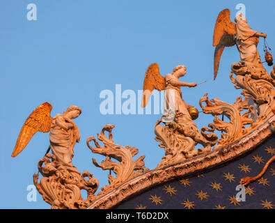 Dettagli ornati sulla Basilica di San Marco, Piazza San Marco, Venezia, Veneto, Italia. Foto Stock