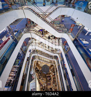 Sevens Center shopping mall, Duesseldorf, Basso Reno, Renania settentrionale-Vestfalia, Germania, Europa Foto Stock