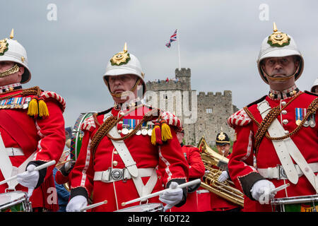 Regno Unito, Cardiff - 09 Giugno 2018 - la banda del Royal Welsh prendendo parte nella gazzetta festa di compleanno per la Regina Elisabetta II - i tamburi Foto Stock