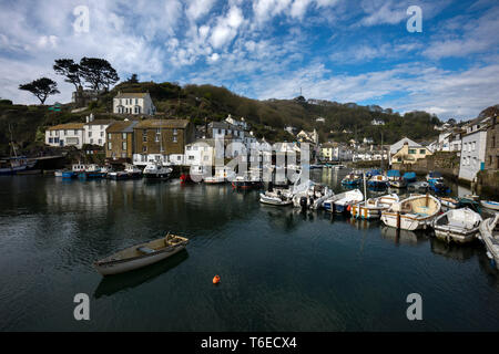 Polperro; porto; Cornovaglia; Regno Unito Foto Stock