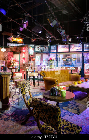 Central Perk Cafe set cinematografico della famosa sitcom "amici" di Warner Bros Tour dello Studio Hollywood in Los Angeles, California, Stati Uniti d'America Foto Stock