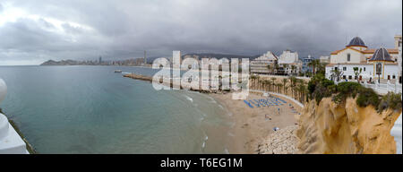 Benidorm,Alicante,Spagna;2019-04-29: vista panoramica della spiaggia di Benidorm Alicante in Spagna Foto Stock