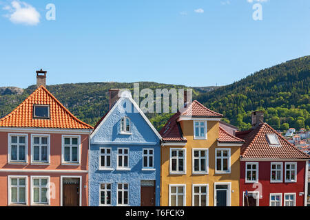 Casa colorati di facciate in Bergen, Norvegia Foto Stock