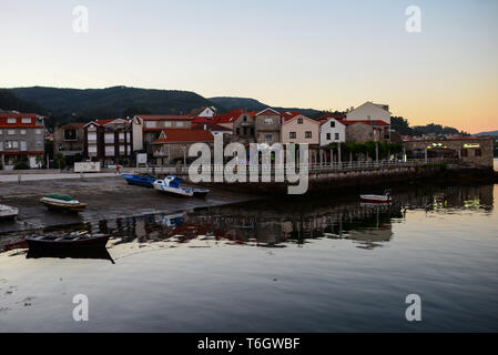 Combarro villaggio nella provincia di Pontevedra, Galizia, Spagna Foto Stock