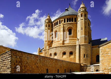 Dormition Abbey, il monte di Sion: vista della chiesa da est, vecchia Gerusalemme, Israele. Foto Stock