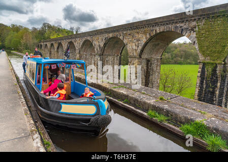 Il Chirk acquedotto e viadotto ferroviario oltre il Ceiriog Valley North Wales. Il Shropshire Union Canal a Chirk. Foto Stock