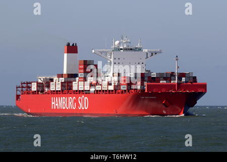 Il contenitore tappo di nave San Marco raggiunge il porto di Rotterdam il 10 aprile 2019. Foto Stock