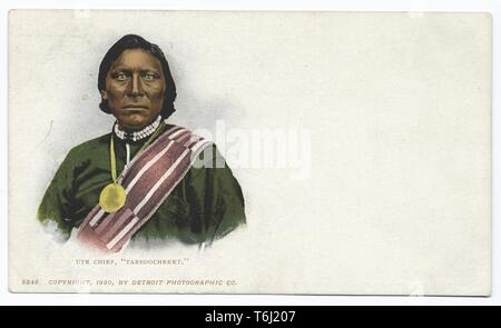 Detroit Publishing Company vintage cartolina del Ute Tarboocheket capo di abbigliamento tradizionale, 1914. Dalla Biblioteca Pubblica di New York. () Foto Stock