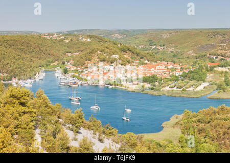 La citta di Skradin, Croazia, Europa - Vista aerea sulla città vecchia di Skradin Foto Stock