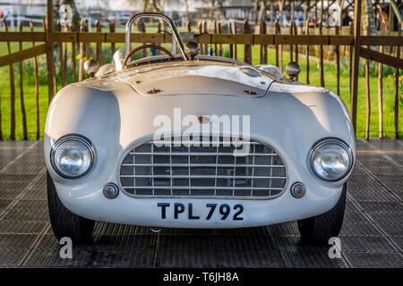 1953 AC Ace prototipo nel paddock di 77a Goodwood Assemblea dei Soci, Sussex, Regno Unito. Foto Stock