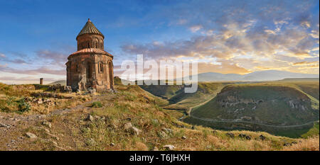 La chiesa armena di San Gregorio del Abughamrents, Ani sito archeologico sulla antica via della seta , Anatolia, Turchia Foto Stock