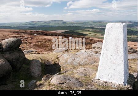 Uno di una serie di immagini acquisite su un 7.5 miglio a piedi dal villaggio di Wycoller sulle pendici della collina Boulsworth e il picco della legge Lad a 517m. Foto Stock