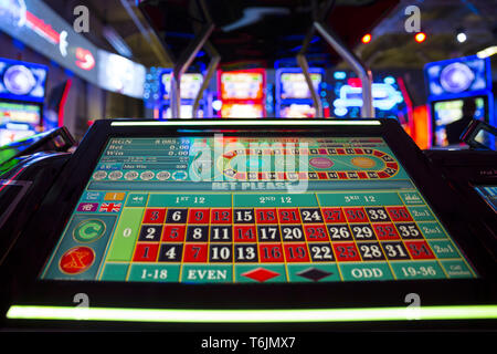 Digital moderno tavolo da roulette monitor Foto Stock