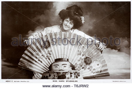 Marie Studholme ritratto, 1872 - 1930, era un inglese un attrice e cantante noto per il suo sostegno e talvolta ruoli starring in stile vittoriano e Edwardian commedia musicale, vintage vera fotografia cartolina dal 1906 Foto Stock