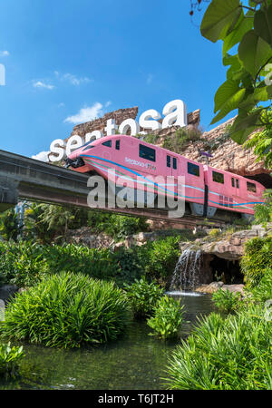 Singapore, Sentosa. Il Sentosa Express monorotaia collega l'Isola di Sentosa al porto, Singapore Foto Stock