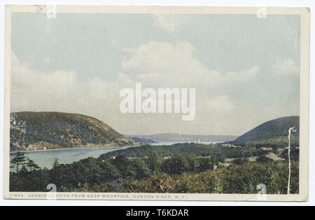 Detroit Publishing Company vintage cartolina del Fiume Hudson da Bear Mountain guardando verso sud, Bear Mountain, New York, 1914. Dalla Biblioteca Pubblica di New York. () Foto Stock