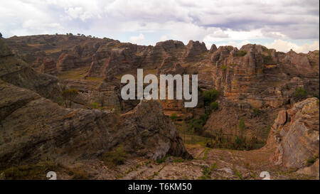 Abstract formazione di roccia in Isalo parco nazionale al tramonto, Ranohira, Madagascar Foto Stock