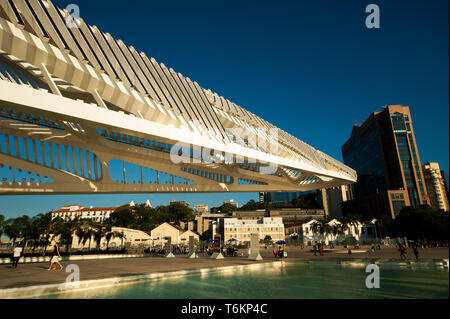 Museo di domani impressionante architettura, il più recente grande museo costruito in Rio de Janeiro, Rio de Janeiro, Brasile Foto Stock