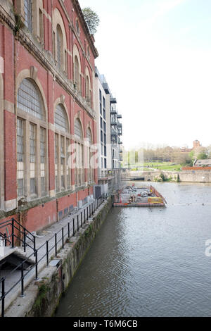 Aprile 2019 - Elevazione del vecchio edificio del generatore parte del Finzals raggiungere lo sviluppo in Bristol. Foto Stock