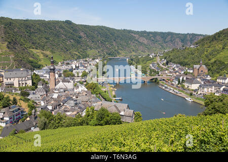 Vista aerea a Cochem e sul fiume Mosella in Germania Foto Stock