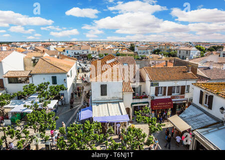 Città pittoresca Saintes-Maries-de-la-Mer Foto Stock