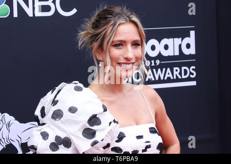 Las Vegas, Stati Uniti. 01 Maggio, 2019. LAS VEGAS, NEVADA, Stati Uniti d'America - 01 Maggio: Renee Bargh arriva a 2019 Billboard Music Awards tenutosi al MGM Grand Garden Arena il 1 maggio 2019 a Las Vegas, Nevada, Stati Uniti. (Foto di Xavier COLLIN/Image Press Agency) Credito: Image Press Agency/Alamy Live News Foto Stock