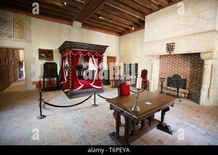 Parigi. Il 1 maggio, 2019. Foto scattata il 1 Maggio 2019 mostra la camera da letto di Leonardo da Vinci presso Chateau du Clos Luce in Amboise, Francia. Giovedì segna il Cinquecentesimo anniversario della morte del maestro del Rinascimento Leonardo da Vinci. Il famoso pittore, scultore, scrittore, inventore, scienziato e matematico trascorse i suoi ultimi tre anni in Amboise come ospite di Francia il re Francesco I. Credito: Gao Jing/Xinhua/Alamy Live News Foto Stock