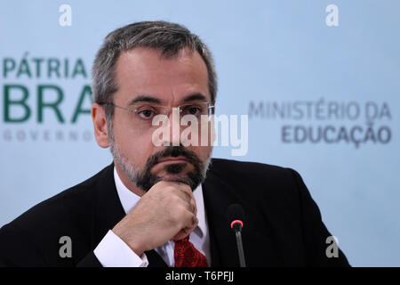 DF - Brasilia - 05/02/2019 - Conferenza stampa con il Ministro della Pubblica Istruzione - Abraham Weintraub, ministro dell'istruzione, giovedì 2 maggio durante una conferenza stampa per discutere il sistema nazionale per la valutazione di un educazione di base - Seab - tenutosi presso la sede del Ministero dell'istruzione. Foto: Mateus Bonomi / AGIF Foto Stock