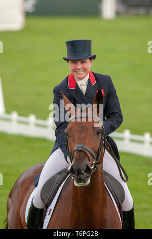 Badminton, Gloucestershire, Regno Unito, 2 maggio 2019, Piggy francese Vanir equitazione Kamira durante la fase di Dressage del 2019 Mitsubishi Motors Badminton Horse Trials, Jonathan Clarke/Alamy Live News Foto Stock