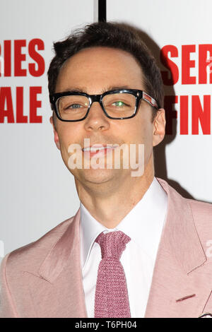 Pasadena, Stati Uniti d'America. 01 Maggio, 2019. Jim Parsons presso la serie finale delle parti per la CBS' 'La teoria del Big Bang" tenutasi presso il Langham Huntington a Pasadena, CA, 1 maggio 2019. Foto: Richard Chavez/PictureLux Credito: PictureLux/Hollywood Archive/Alamy Live News Foto Stock