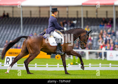 Badminton, UK. Il 2 maggio 2019. Christopher Burton. AUS. Graf Liberty. Punteggio ottenuto 27.7. Dressage. Mitsubishi Motors Badminton Horse Trials. Rolex Grand Slam evento. Horse Trials. Eventing. Badminton. Gloucestershire. Regno Unito. GBR. 02/05/2019. Credito: Sport In immagini/Alamy Live News Foto Stock