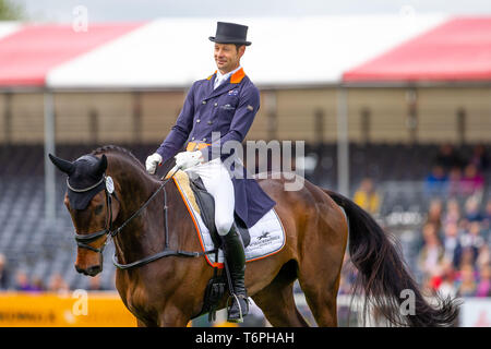 Badminton, UK. Il 2 maggio 2019. Christopher Burton. AUS. Graf Liberty. Punteggio ottenuto 27.7. Dressage. Mitsubishi Motors Badminton Horse Trials. Rolex Grand Slam evento. Horse Trials. Eventing. Badminton. Gloucestershire. Regno Unito. GBR. 02/05/2019. Credito: Sport In immagini/Alamy Live News Foto Stock