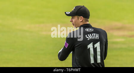 Londra, Regno Unito. Il 2 maggio 2019. Wicketkeeper Jamie Smith come Surrey prendere sul Kent nel Royal London One-Day Cup match alla Kia ovale. David Rowe/ Alamy Live News Foto Stock