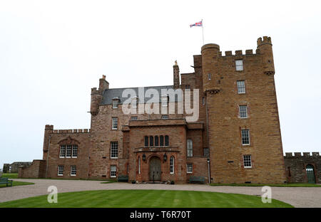 Una vista generale del Castello di Mey dopo il granaio sistemazione nella motivazione è stata ufficialmente aperta dal Principe Carlo, Duca di Rothesay durante una visita alla sistemazione presso il Castello di Mey Foto Stock